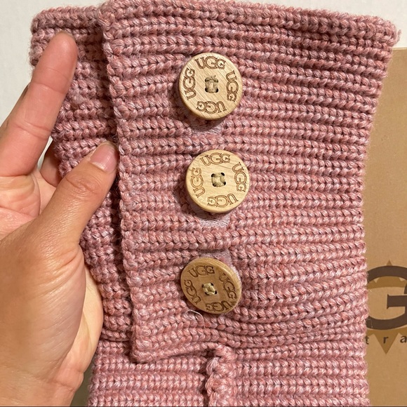 UGG Classic Cardy Knit Boots - Picture 4 of 8